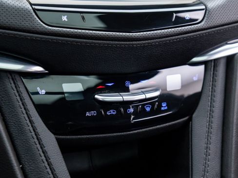 Certified 2023 Cadillac XT6 Luxury w/ LPO, Floor Liner Package image 28