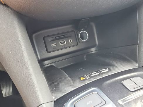Certified 2024 Chevrolet Equinox Premier AWD/4WD image 36