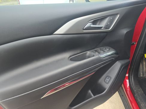 Used 2025 Chevrolet Traverse LT w/ Driver Confidence Package image 10