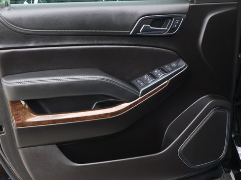 Used 2019 Chevrolet Tahoe LS image 16