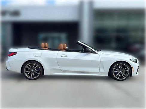 Used 2022 BMW M440i Convertible RWD image 13