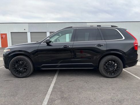 Used 2016 Volvo XC90 T6 Momentum image 4