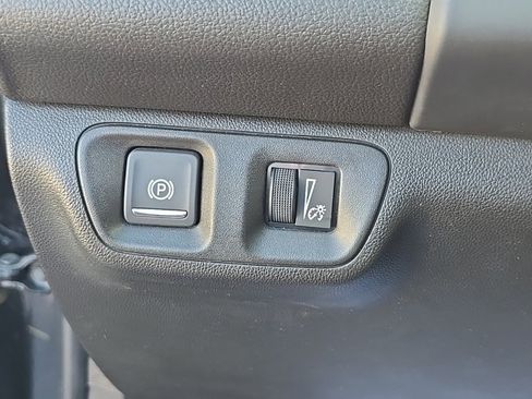 Used 2020 GMC Acadia SLE w/ Driver Convenience Package image 18