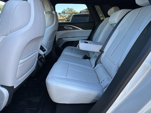 Used 2025 Cadillac Lyriq Luxury image 15