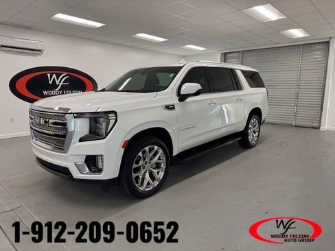Used 2022 GMC Yukon XL SLE image 1
