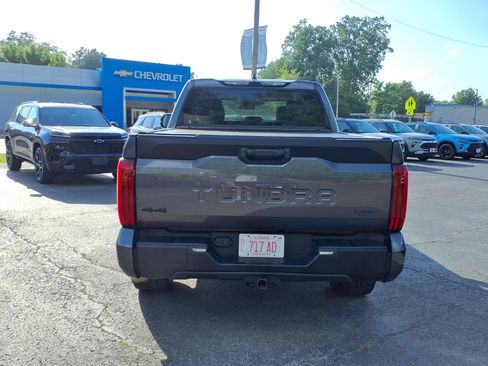 Used 2023 Toyota Tundra SR5 w/ SR5 Convenience Package AWD/4WD image 21