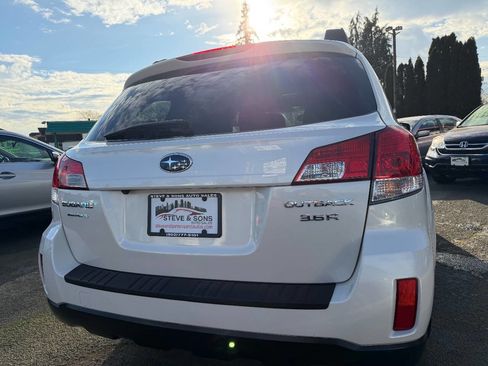 Used 2013 Subaru Outback 3.6R Limited image 12