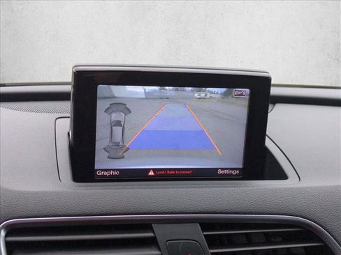 Used 2018 Audi Q3 2.0T Premium Plus w/ Premium Plus Package image 19