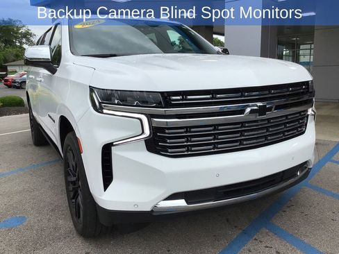 Used 2024 Chevrolet Suburban Premier AWD/4WD image 4