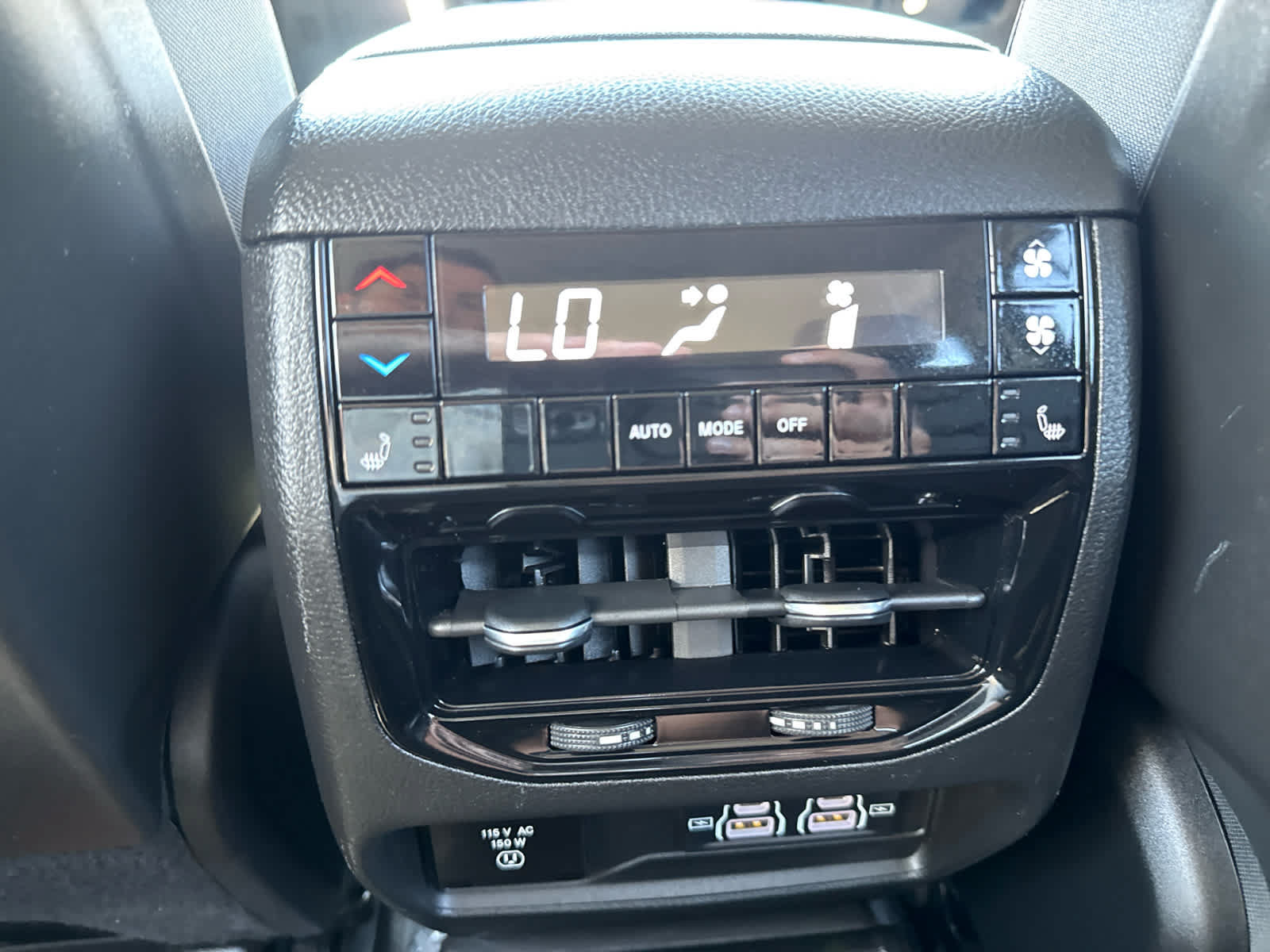 Used 2021 Jeep Grand Cherokee L Limited AWD/4WD image 16