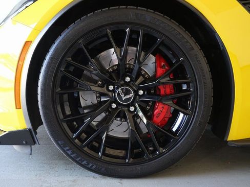 Used 2015 Chevrolet Corvette Z06 image 35