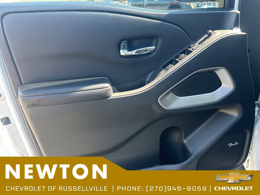 Used 2025 Nissan Frontier SV w/ SV Convenience Package AWD/4WD image 8
