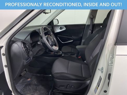 Certified 2023 Kia Soul S image 7