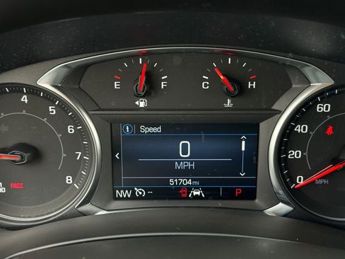 Used 2024 GMC Terrain SLE AWD/4WD image 31