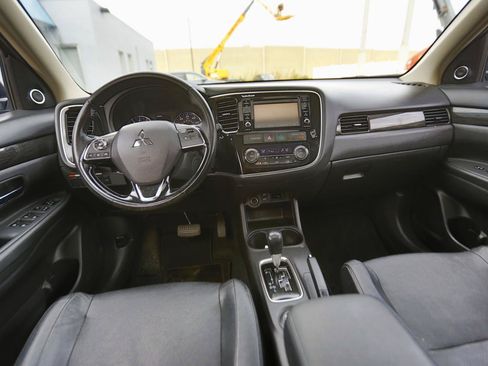 Used 2016 Mitsubishi Outlander SEL AWD/4WD image 12