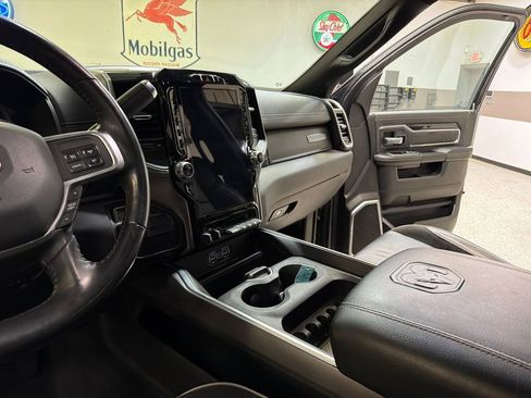 Used 2022 RAM 3500 Laramie w/ Night Edition AWD/4WD image 27