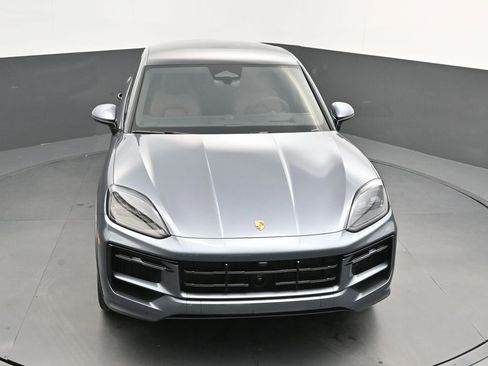 New 2026 Porsche Cayenne GTS image 31