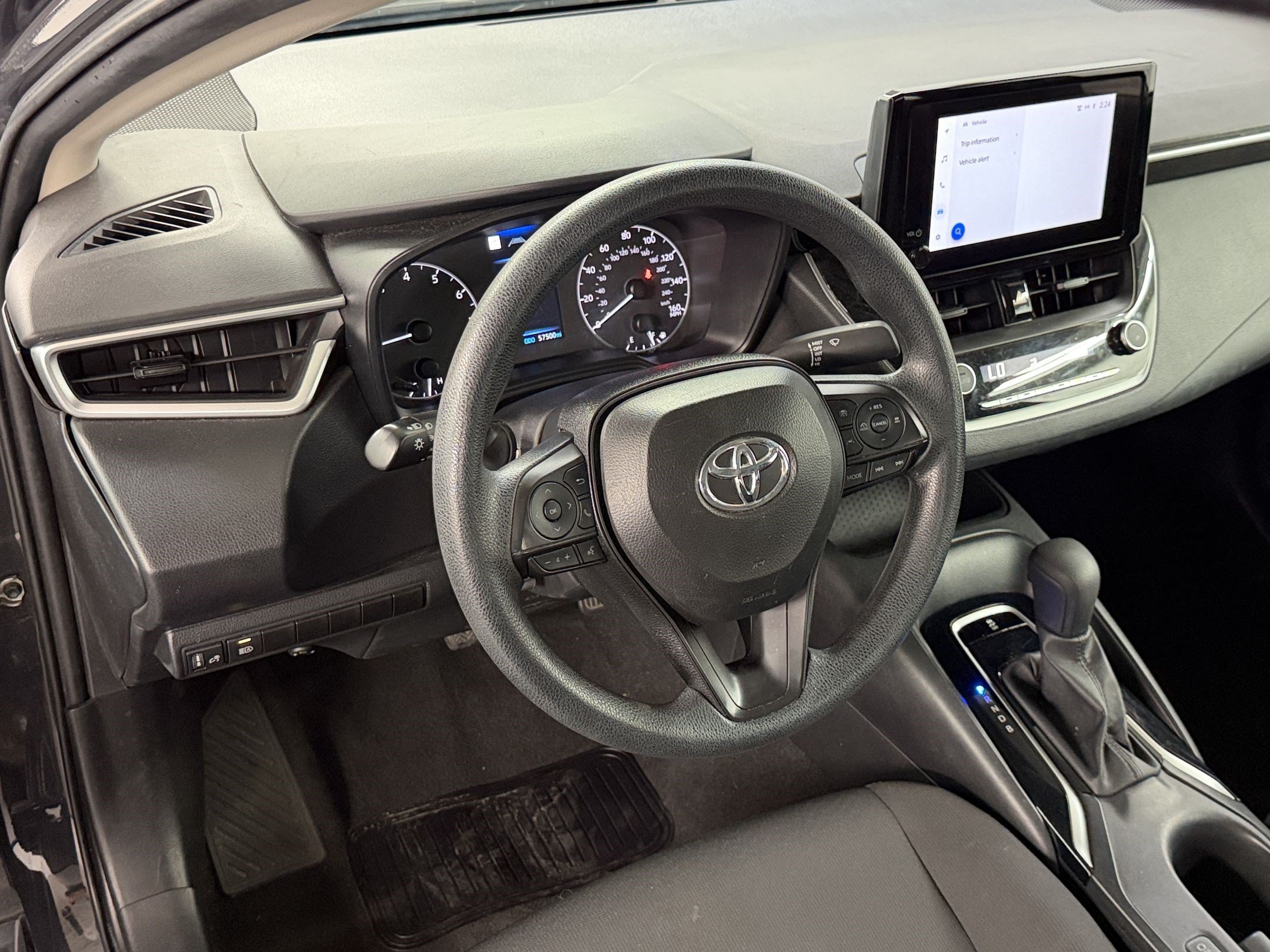 Used 2024 Toyota Corolla LE FWD image 27