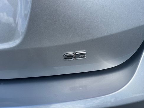 Used 2016 Ford Focus SE w/ Equipment Group 201A FWD image 5