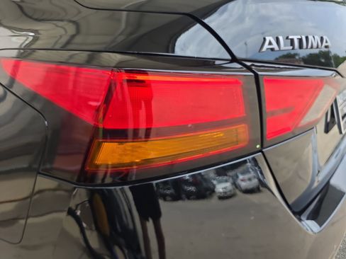 Used 2026 Nissan Altima 2.5 SV FWD image 32