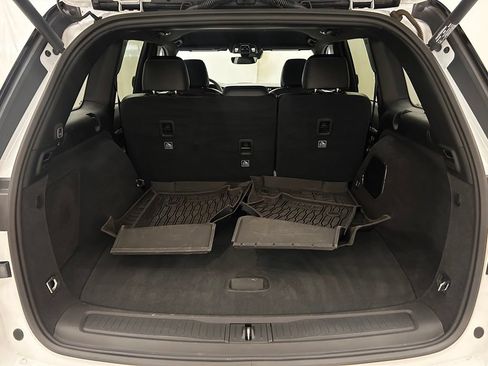 Used 2023 Jeep Grand Cherokee Trailhawk AWD/4WD image 9