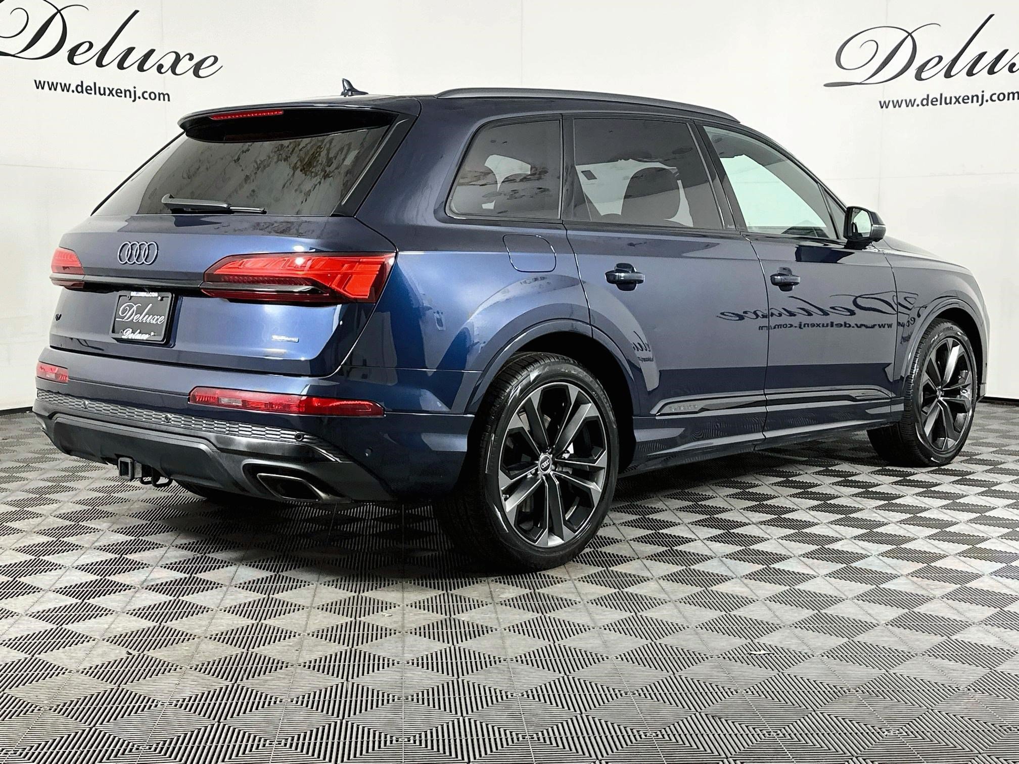 Used 2025 Audi Q7 3.0T Prestige AWD/4WD image 6