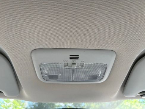 Used 2016 Toyota Corolla LE FWD image 22