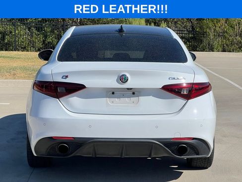 Used 2018 Alfa Romeo Giulia Ti Sport w/ Quick Order Package 22S Sport AWD/4WD image 3