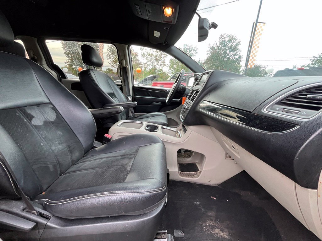 Used 2017 Dodge Grand Caravan SXT FWD image 33