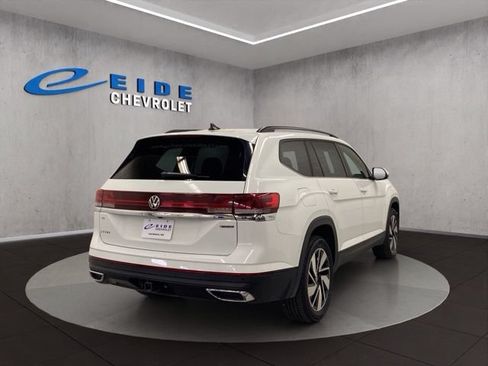 Used 2024 Volkswagen Atlas SE AWD/4WD image 14