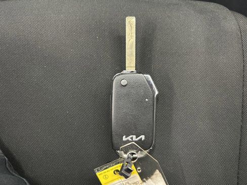 Certified 2023 Kia Sportage LX AWD/4WD image 30