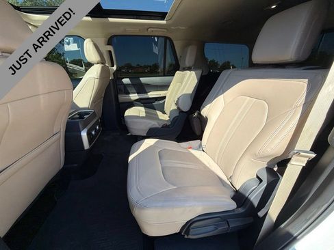Used 2023 Ford Expedition Limited RWD image 14