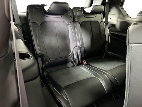 Used 2023 Jeep Grand Cherokee L Laredo AWD/4WD image 27
