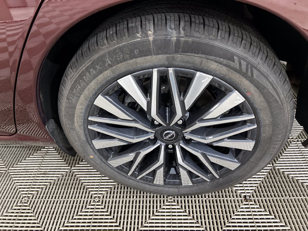 Used 2024 Nissan Altima 2.5 SV FWD image 10