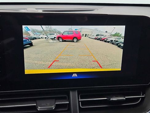 Certified 2025 Chevrolet Trax ACTIV w/ Sunroof Package image 16