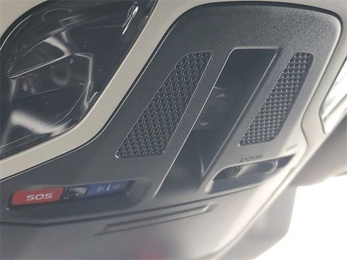 Certified 2025 Subaru Outback Limited image 31