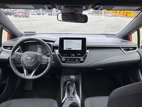 Certified 2025 Toyota Corolla SE image 21