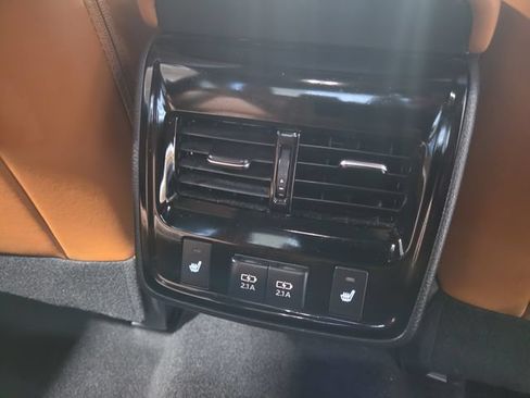 Used 2019 Toyota Avalon Limited w/ Advanced Safety Package FWD image 28