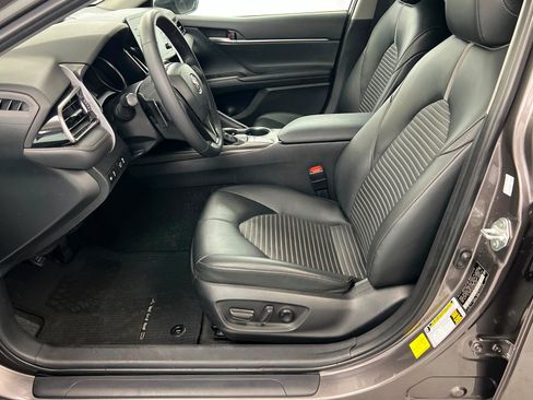 Used 2024 Toyota Camry SE FWD image 18