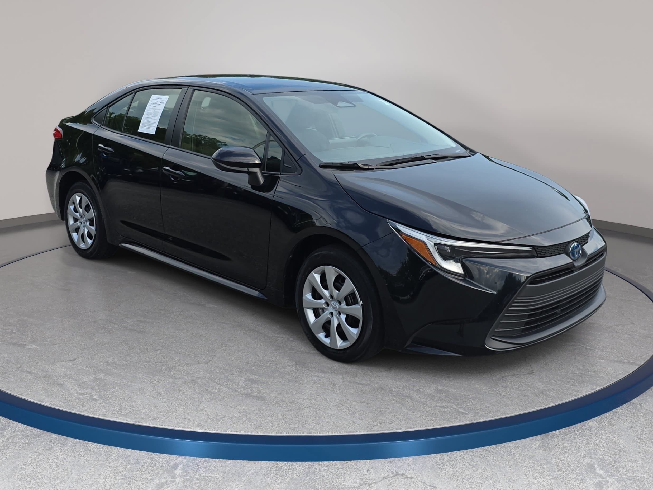 Used 2023 Toyota Corolla LE FWD image 3