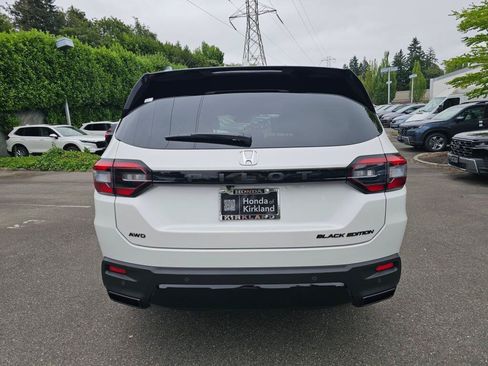 New 2026 Honda Pilot Black Edition image 6