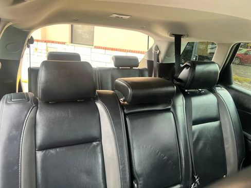 Used 2011 MAZDA CX-9 Touring w/ Moonroof & Bose Audio Pkg FWD image 30