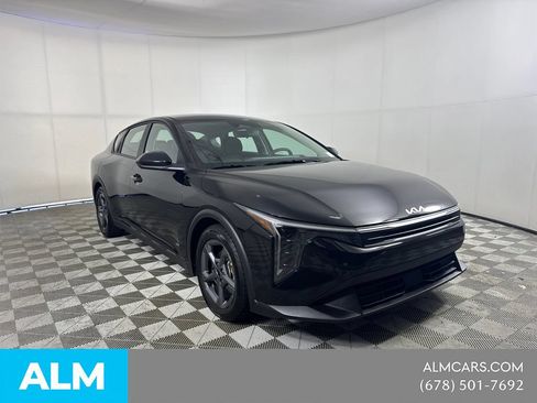 Used 2025 Kia K4 FWD image 3