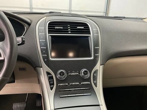 Used 2020 Lincoln Nautilus FWD w/ Equipment Group 101A image 8