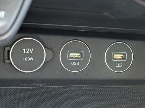 Certified 2023 Genesis G70 2.0T RWD image 22