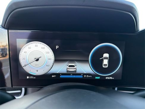 Used 2022 Hyundai Elantra Limited w/ Cargo Package image 16