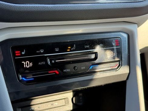 Used 2023 Volkswagen Tiguan SE R-Line image 27