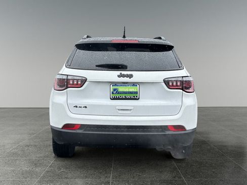 Used 2022 Jeep Compass Latitude AWD/4WD image 8