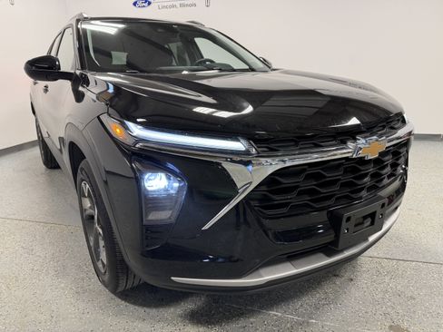 Used 2024 Chevrolet Trax LT w/ LT Convenience Package image 33