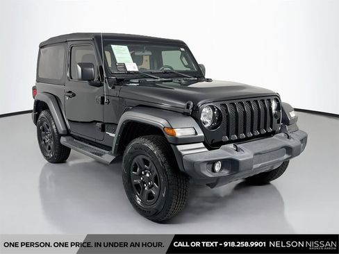Used 2021 Jeep Wrangler Sport AWD/4WD image 3